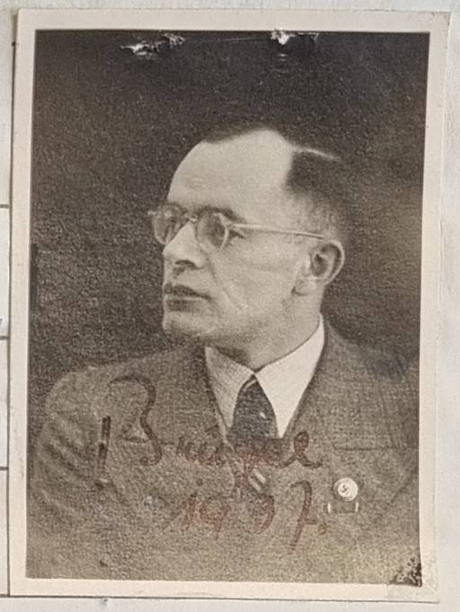 02_Kollektionen/Richter/Brügel/Brügel_Passfoto_BArch